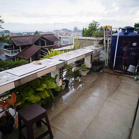 Schones Haus Private Pool & Netflix By Grorental Bandung Eksteriør billede